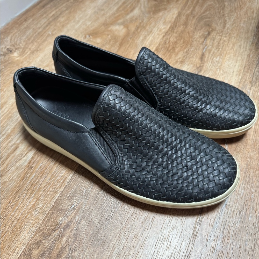 Ecco shoes Black Woven Slip-On women’s Shoes